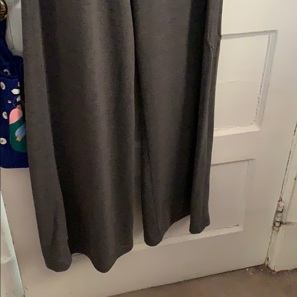 Brand new pants - Picture 2 of 3